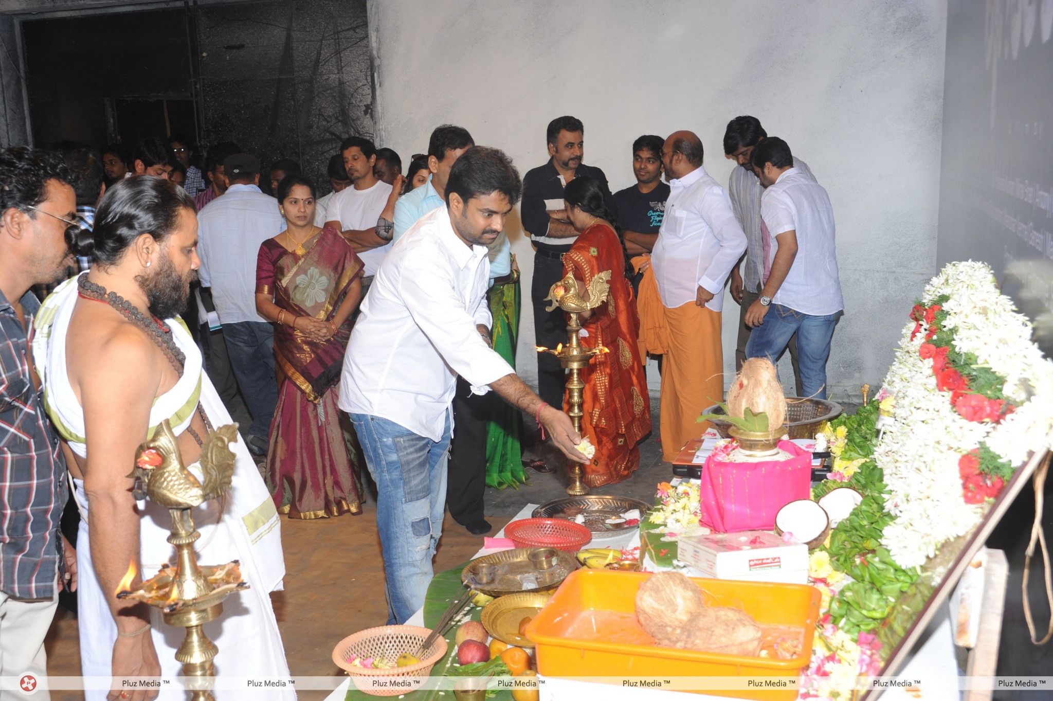 Thaandavam Movie Opening - Pictures | Picture 133590